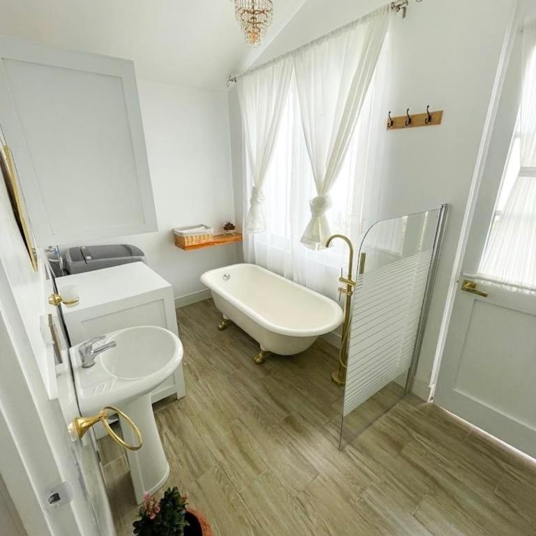 HOLLY HOUSE Casa privada completa - Two-Bedroom House - 17