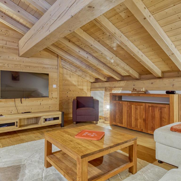 Appartement LE BUET skis aux pieds, piscine & Spa - Appartement 2 Chambres - 7