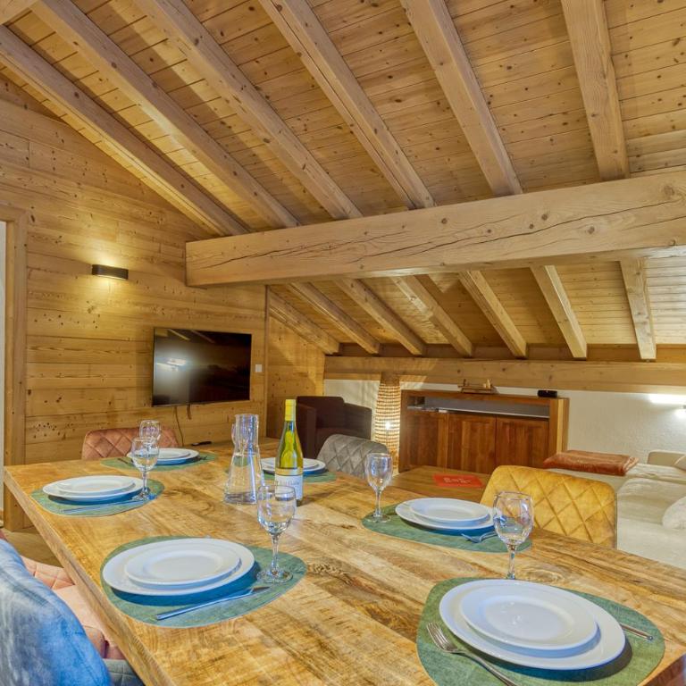 Appartement LE BUET skis aux pieds, piscine & Spa - Appartement 2 Chambres - 2
