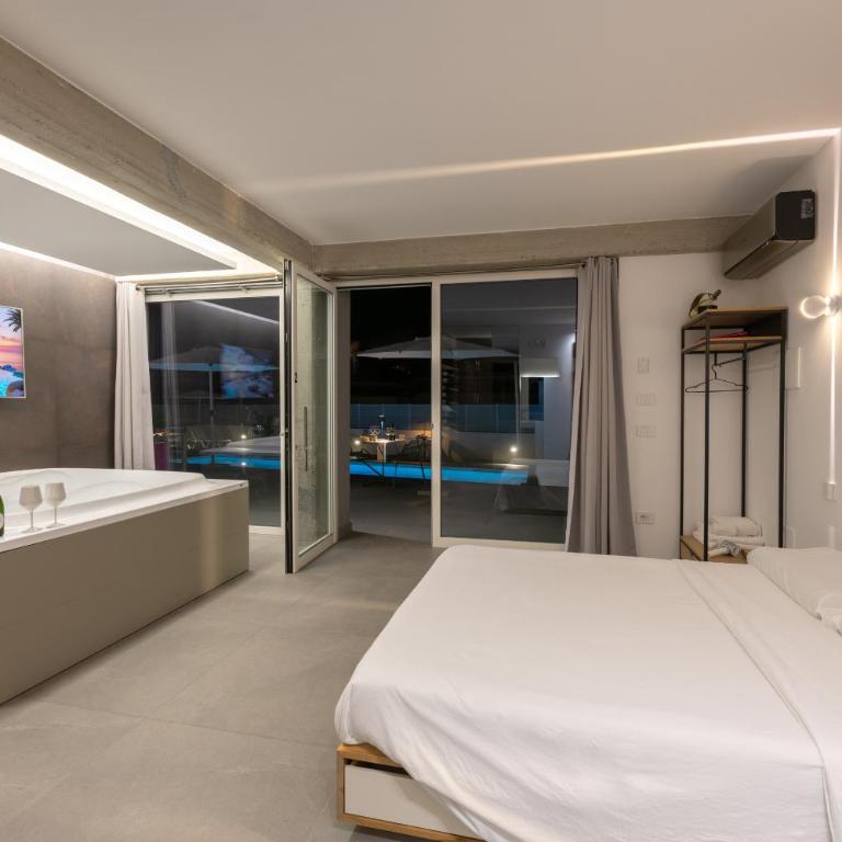 Tropicana Suite - Adults Only - Suite King con Vasca Idromassaggio - 5