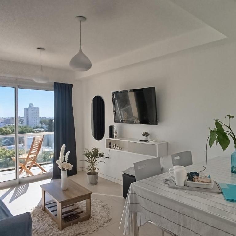 Apart Alameda - One-Bedroom Apartment with City View - 12