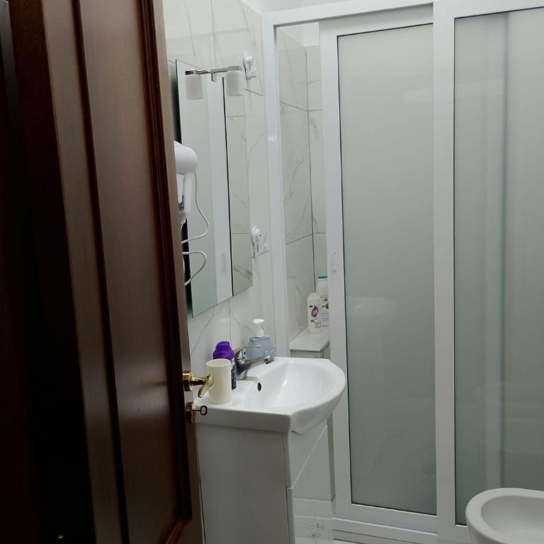 Silvana House - Camera Familiare con Balcone - 4