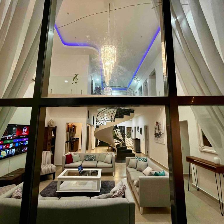 Spectacular Private House - Villa - 7