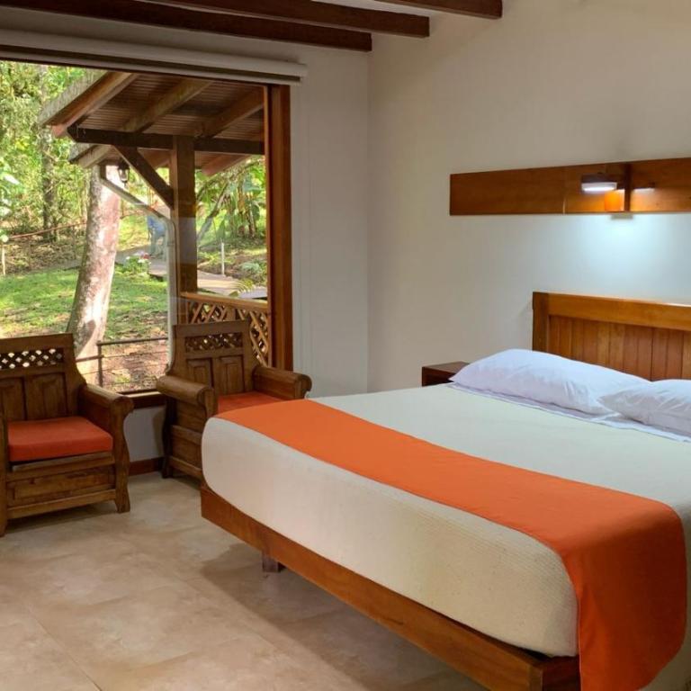 Hostería Mindo Mágico - King Suite with Spa Bath - 1