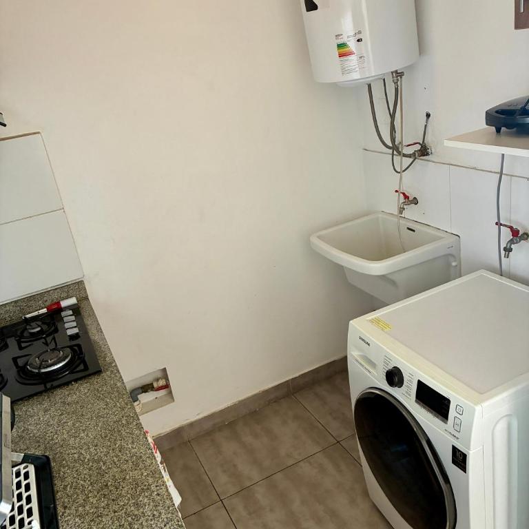 Modern and comfortable apartment nearby Aairport - Apartamento - 40