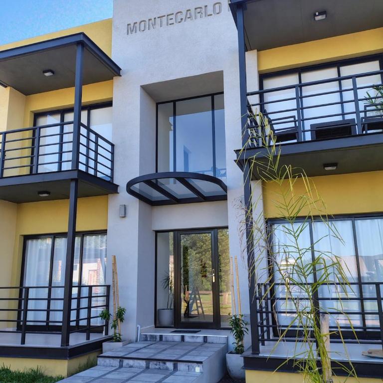 Montecarlo II Dpto C - Apartamento Deluxe de 1 dormitorio con vistas al jardín - 1
