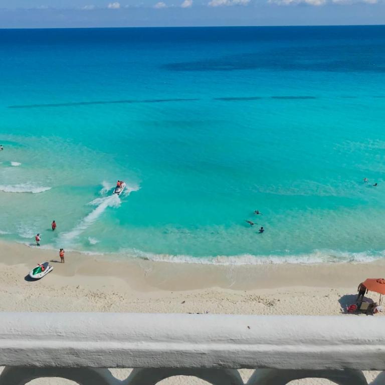 Seashore Apartment Cancun - Studio Apartment with Sea View - 12