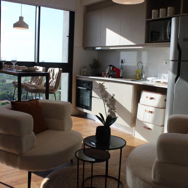 More deluxe sol - One-Bedroom Apartment - 26
