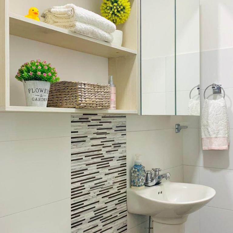 Loft ejecutivo con Aire Acondicionado, cerca de Clinica Duarte y UFPS - Apartamento de 1 dormitorio con jardín - 12