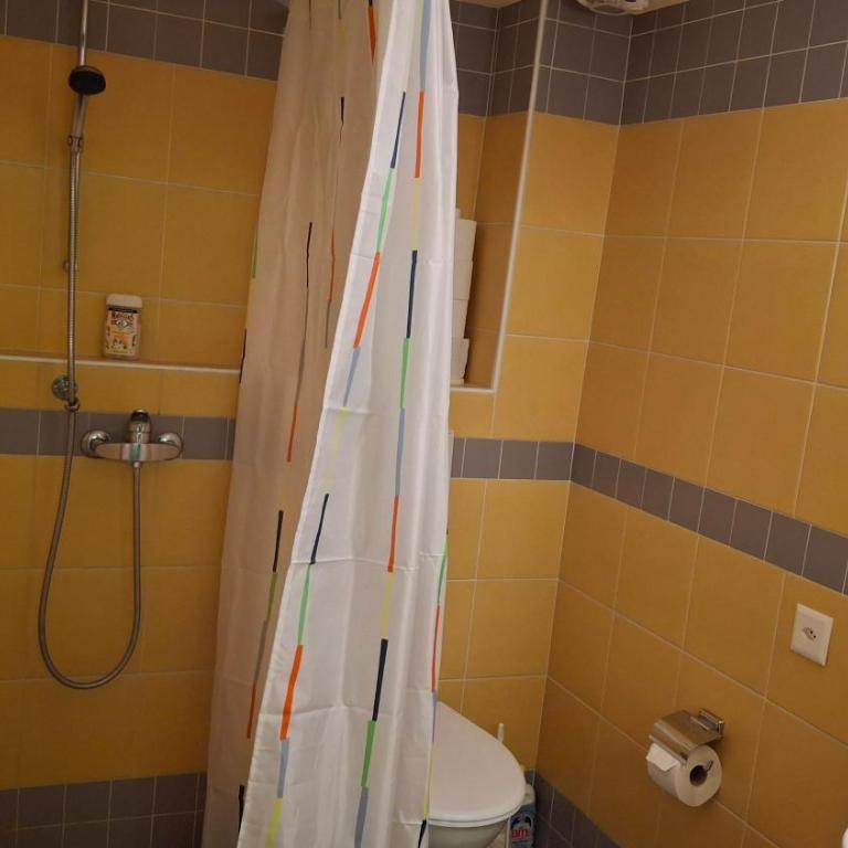 Mayen2003 Ayent Anzère - Doppelzimmer mit eigenem Bad - 3