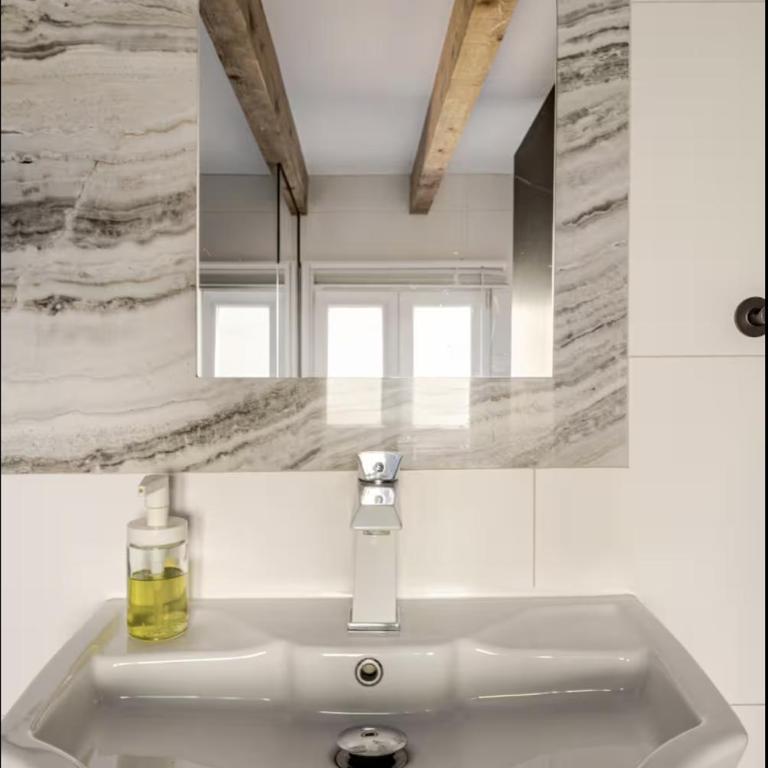 Villa, piscine et vue mer exceptionnelle à Nice - Maison 4 Chambres - 28