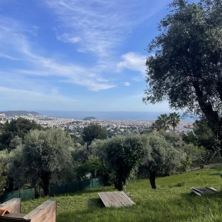 Villa, piscine et vue mer exceptionnelle à Nice - Maison 4 Chambres - 35