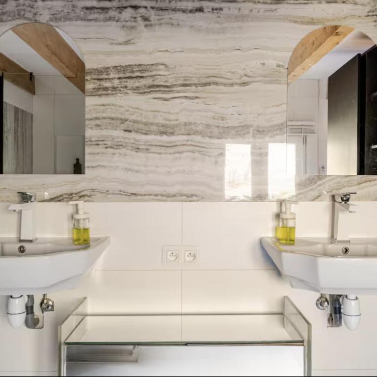 Villa, piscine et vue mer exceptionnelle à Nice - Maison 4 Chambres - 27
