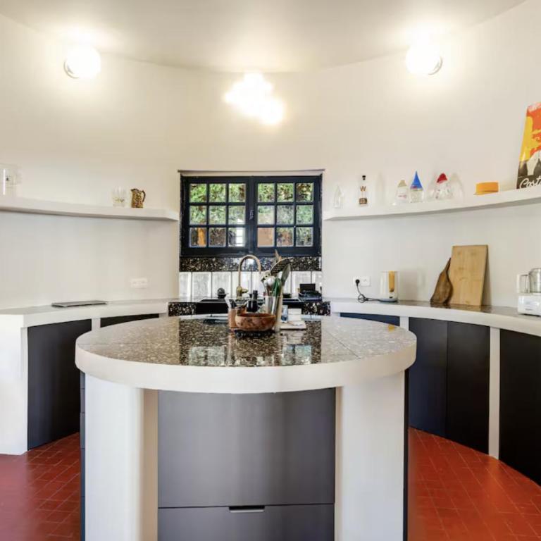 Villa, piscine et vue mer exceptionnelle à Nice - Maison 4 Chambres - 55