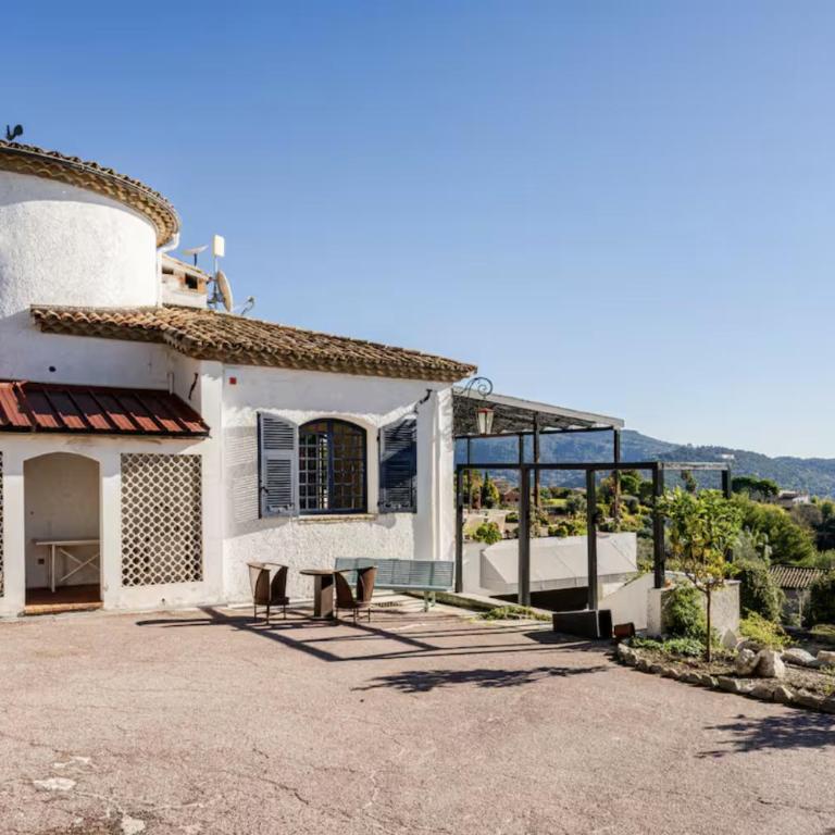 Villa, piscine et vue mer exceptionnelle à Nice - Maison 4 Chambres - 51