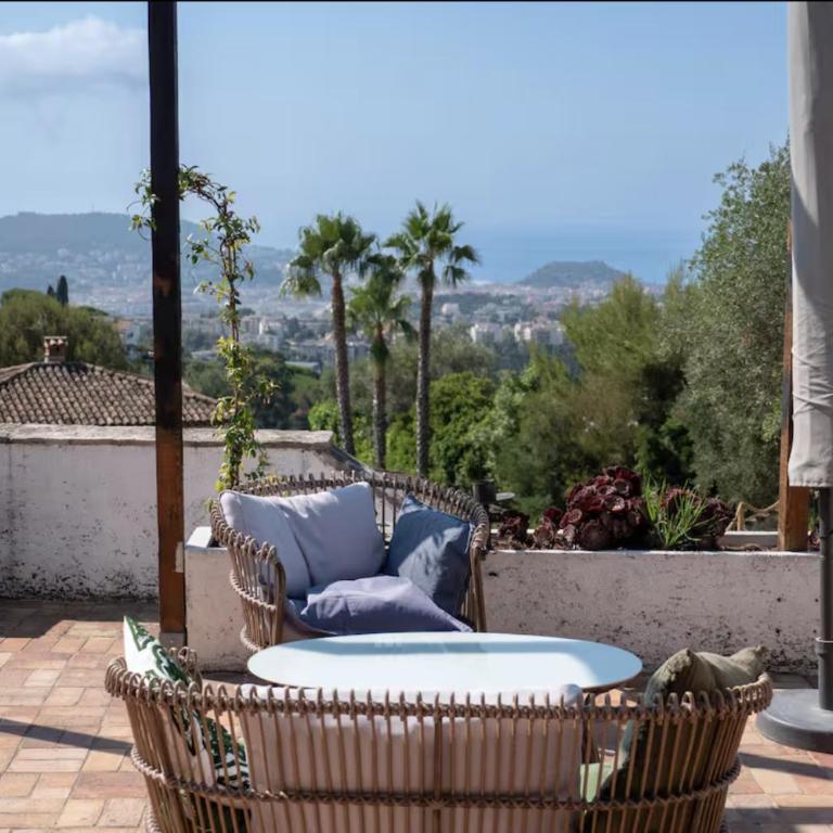 Villa, piscine et vue mer exceptionnelle à Nice - Maison 4 Chambres - 59