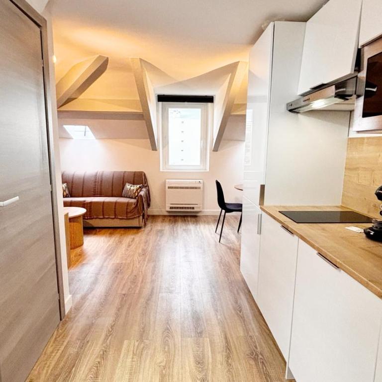 Proche gare, 5min Plage du Midi, T3, 6 personnes By Palmazur Vacances - Apartment mit 2 Schlafzimmern - 17