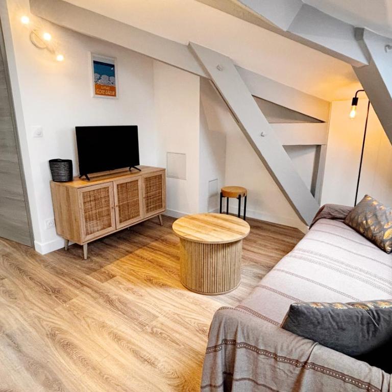 Proche gare, 5min Plage du Midi, T3, 6 personnes By Palmazur Vacances - Apartment mit 2 Schlafzimmern - 8