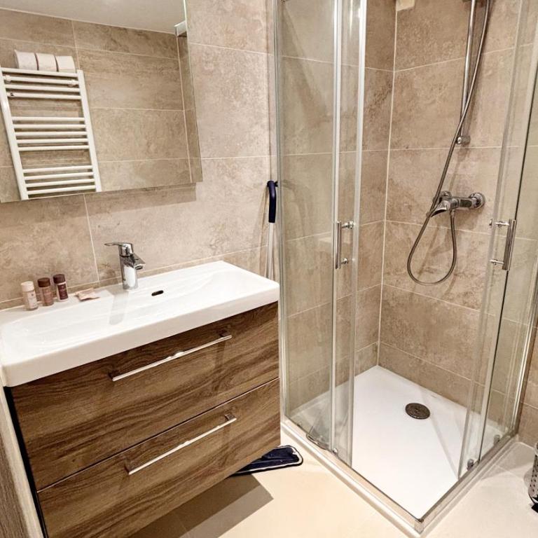 Proche gare, 5min Plage du Midi, T3, 6 personnes By Palmazur Vacances - Apartment mit 2 Schlafzimmern - 14