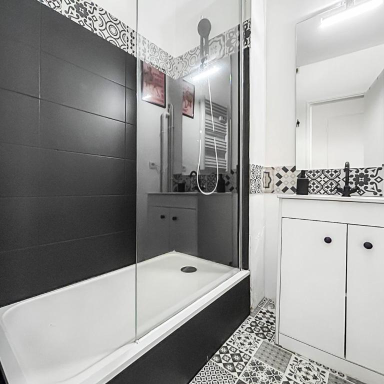 T2 rénové avec terrasse, spa et charme central - Appartement 1 Chambre - 19