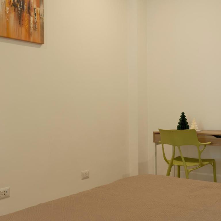 EUR Suites - One-Bedroom Apartment - 6