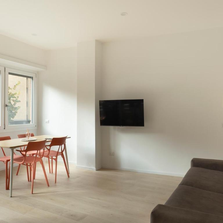 EUR Suites - One-Bedroom Apartment - 10