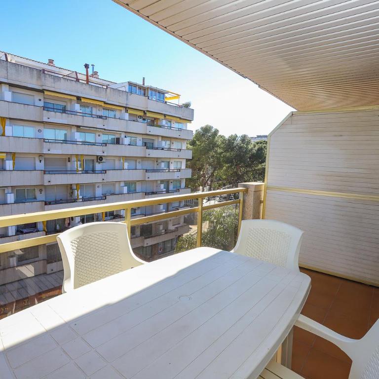 DIFFERENTFLATS Decathlon II - One-Bedroom Apartment - 4