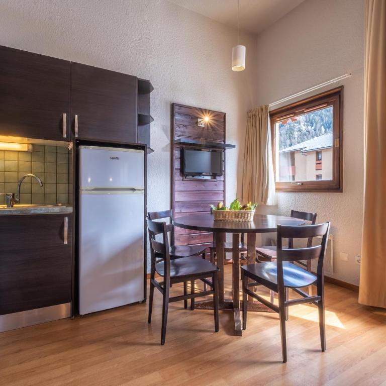 VVF Val-Cenis Haute-Maurienne - Appartement 1 Chambre 5 Adultes avec Balcon « LE HAUT » - 4