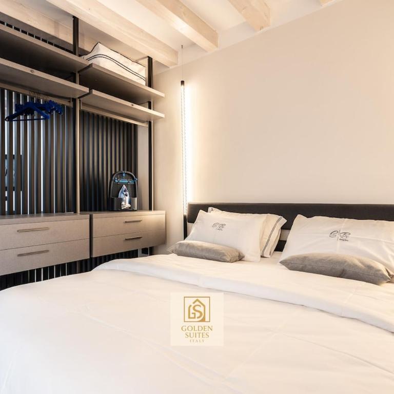 GoldenSuitesItaly Duomo Luxury Apartment 1 - One-Bedroom Apartment - 20