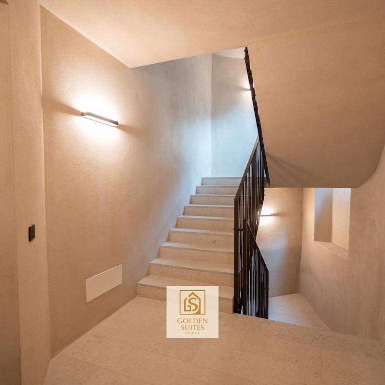 GoldenSuitesItaly Duomo Luxury Apartment 1 - One-Bedroom Apartment - 21