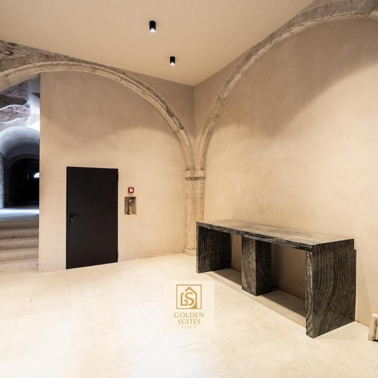 GoldenSuitesItaly Duomo Luxury Apartment 1 - One-Bedroom Apartment - 25