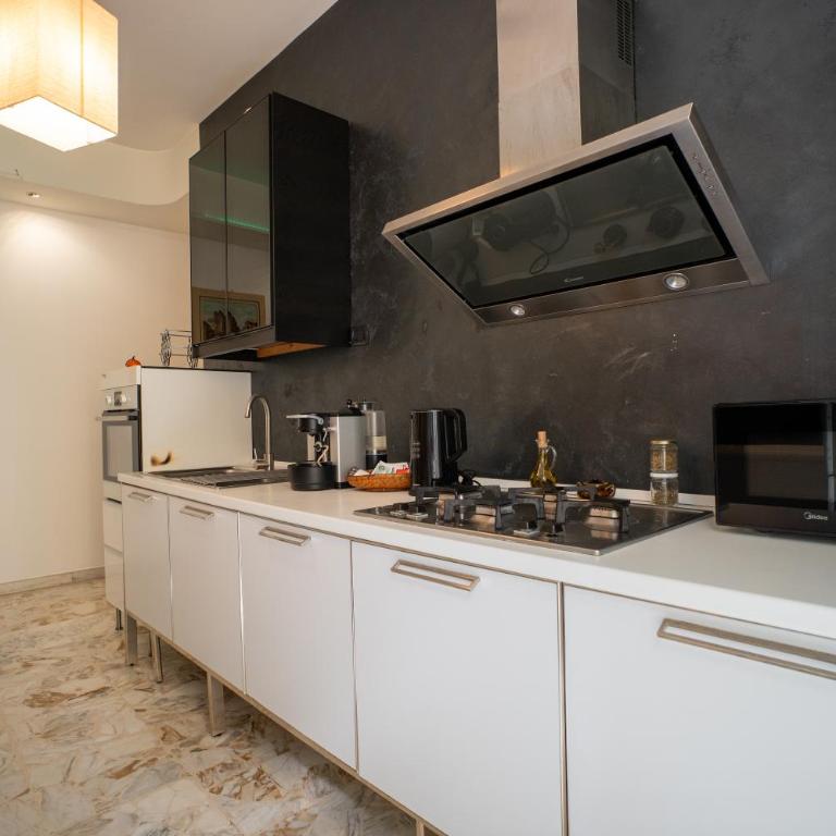 Cavaliere Suites Catania - Appartamento con 2 Camere da Letto - 13