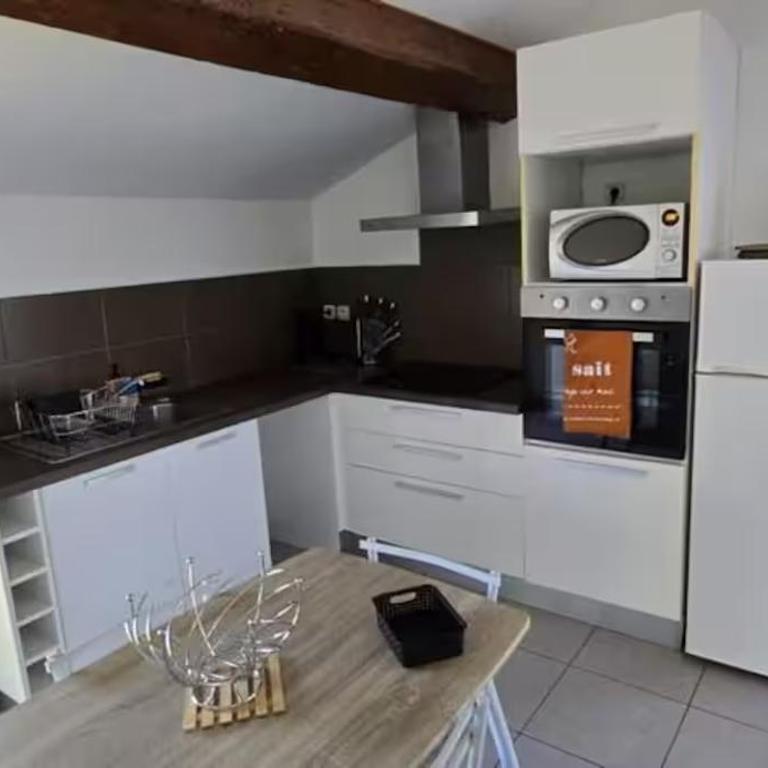 Appartement calme et confortable - Two-Bedroom Apartment - 14