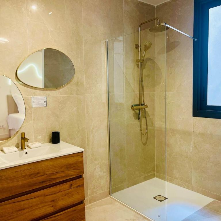 "Pandora" Suite romantique au coeur de Sète - Apartamento de 1 dormitorio - 6