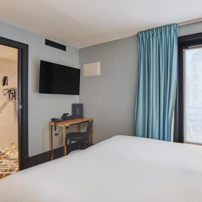 Hotel Eiffel Petit Louvre - Superior Room with Eiffel Tower view - 6