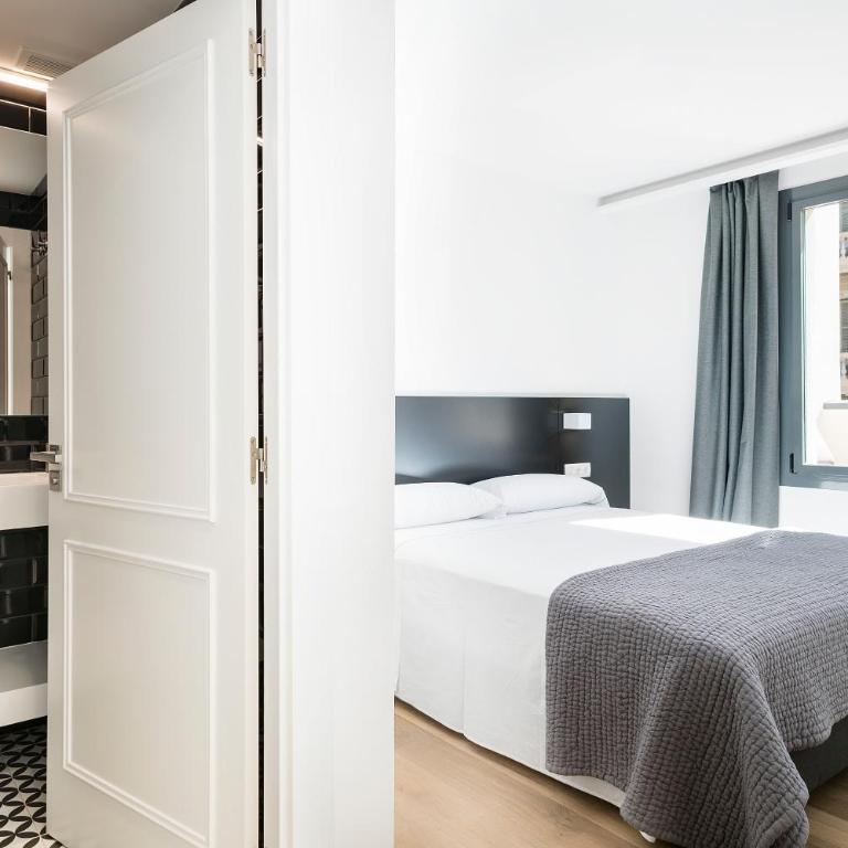 Murmuri Residence Mercader - Luxury two-Bedroom Apartment with Terrace - 10