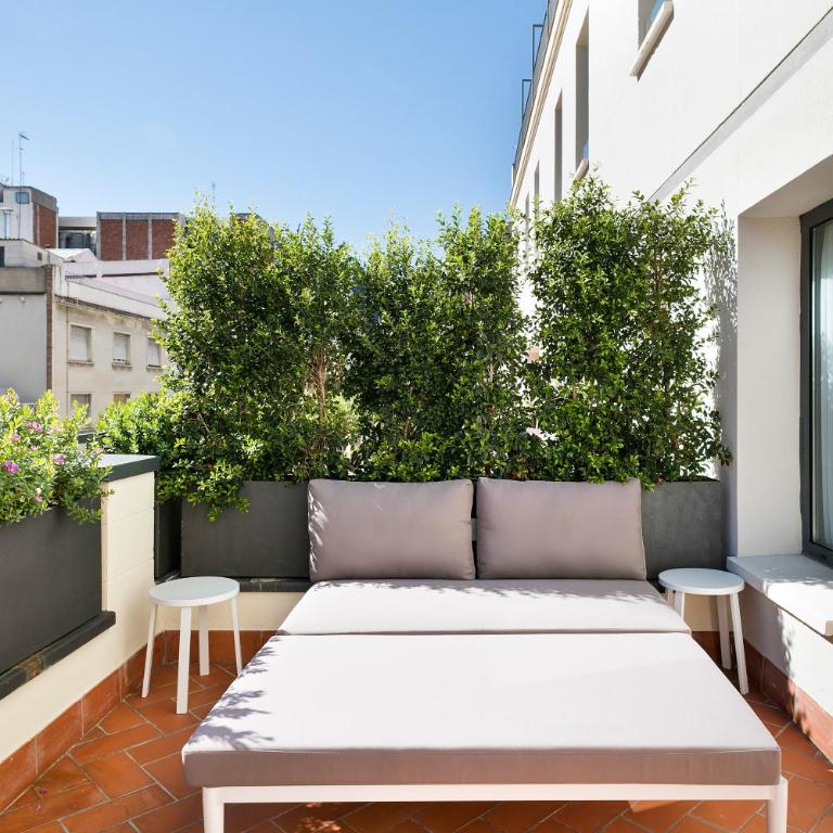 Murmuri Residence Mercader - Luxury two-Bedroom Apartment with Terrace - 3