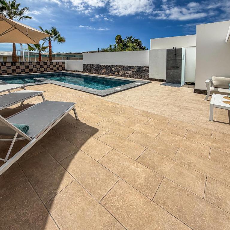 Exklusive Villa mit beheiztem Pool in Costa Adeje - Villa con piscina privada - 1
