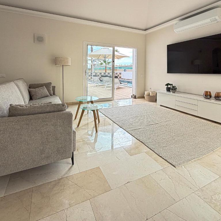 Exklusive Villa mit beheiztem Pool in Costa Adeje - Villa con piscina privada - 8