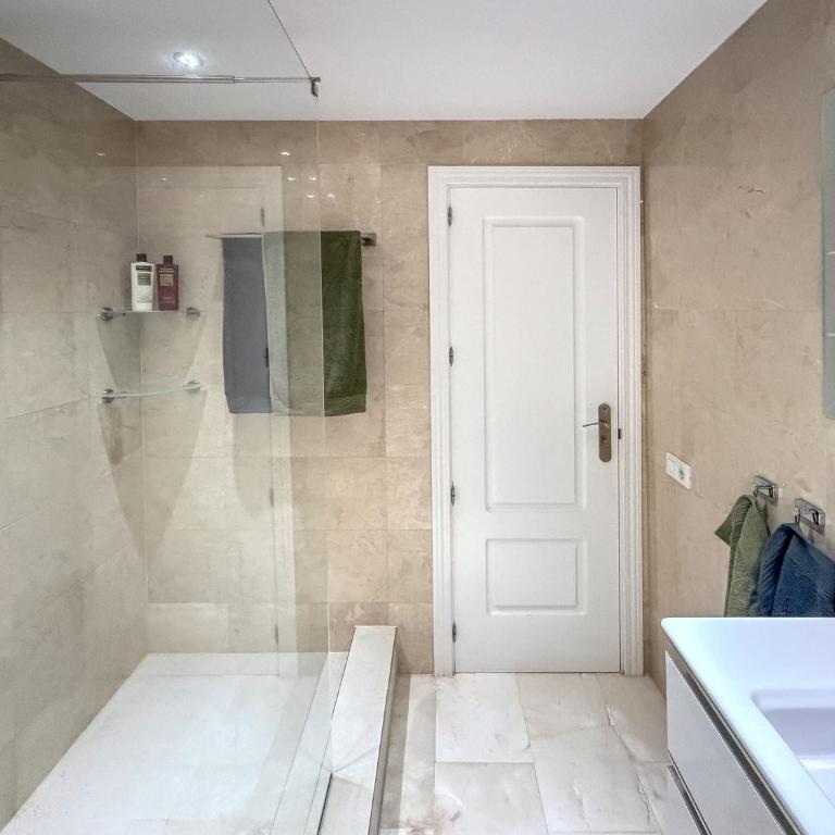 Exklusive Villa mit beheiztem Pool in Costa Adeje - Villa con piscina privada - 29