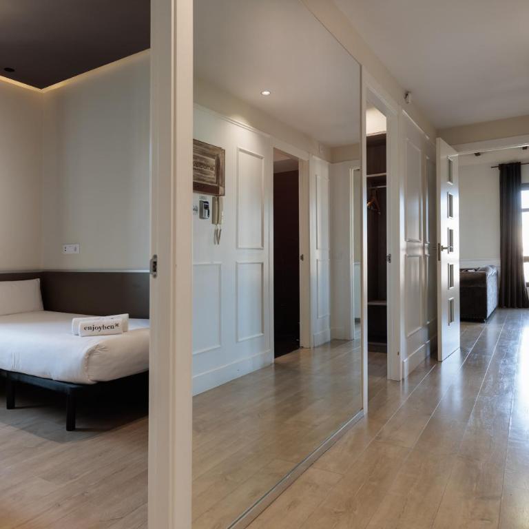 Enjoybcn Miro Apartments - Superior Apartment - 6