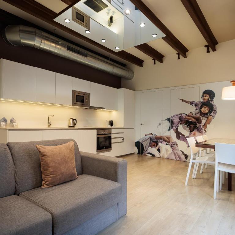 Enjoybcn Miro Apartments - Three-Bedroom Apartment with View - 5