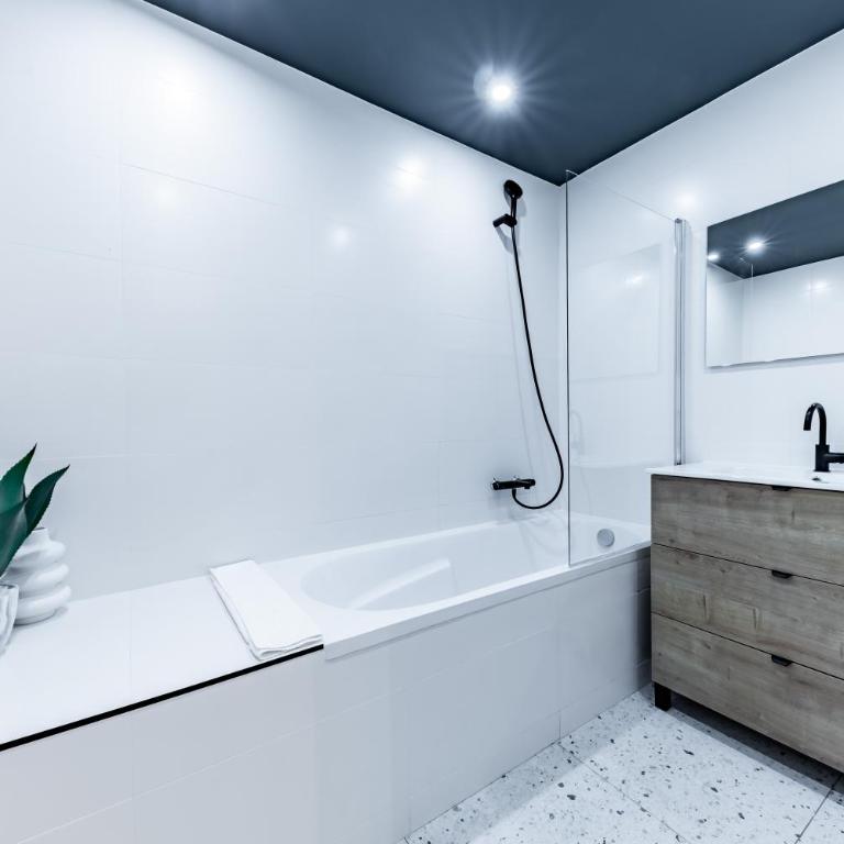 Modern Courtyard House 6mn from Gare Montparnasse - Appartement 2 Chambres - 28