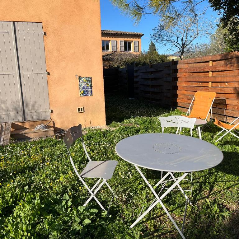 Charmante petite maison provençale - Maison 1 Chambre - 3