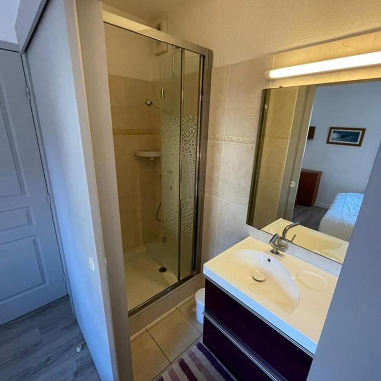 Appartement lumineux 3 chambres à 400m des plages avec parking et WIFI - FR-1-413-113 - Appartement (6 Adultes) - 16