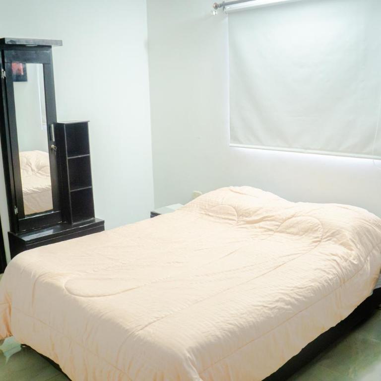 Aparta Estudio Amoblado 1 a 3 Personas - Double Room - 1