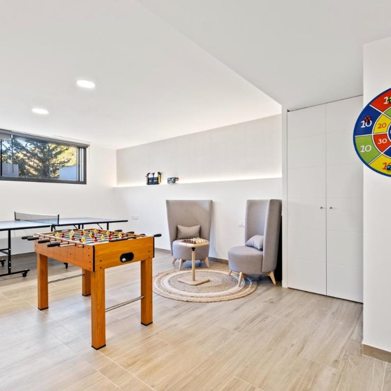 Villas Pinares - Sea,City,Mountain Views, Gym SaltPool BBQ - Beach 2km, City 5km - Villa with Private Pool - 13