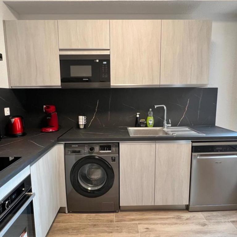 Appartement Les Halles , Climatisation, Terrasse, Garage - Apartment mit 2 Schlafzimmern - 16