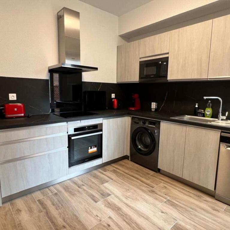 Appartement Les Halles , Climatisation, Terrasse, Garage - Apartment mit 2 Schlafzimmern - 18