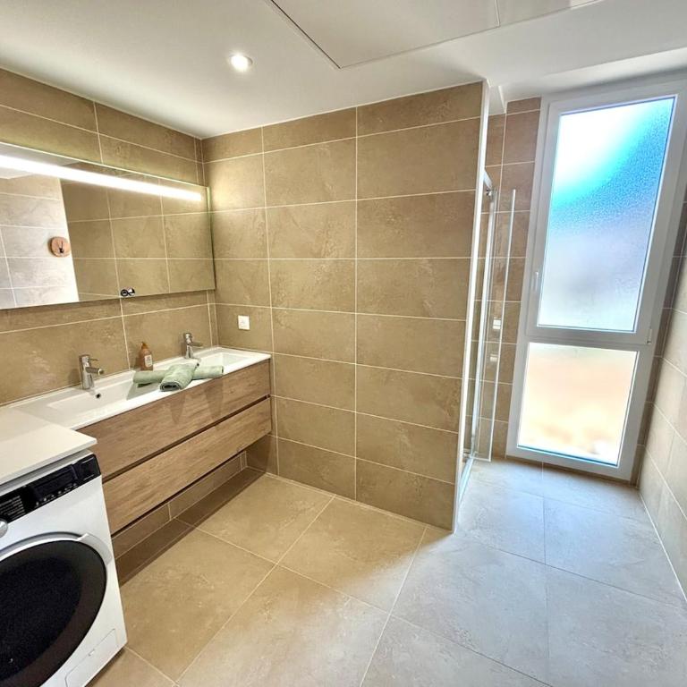 Appartement neuf T3 en hyper centre, clim, parking - Appartement 2 Chambres - 9